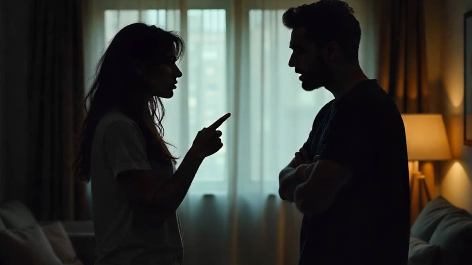 दहेज प्रताड़ना पर केस दर्ज।(प्रतीकात्मक तस्वीर)