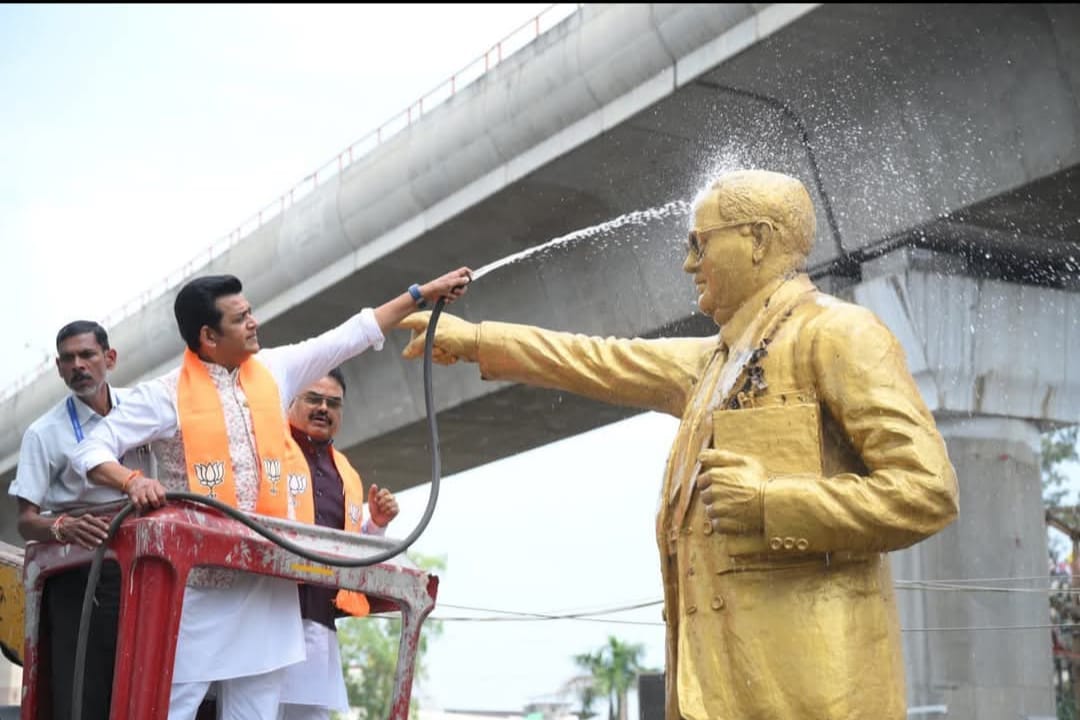 Bhopal: Seva Pakhwada begins in Bhopal with cleanliness, health and blood donation camps, MP Ravi Kishan also