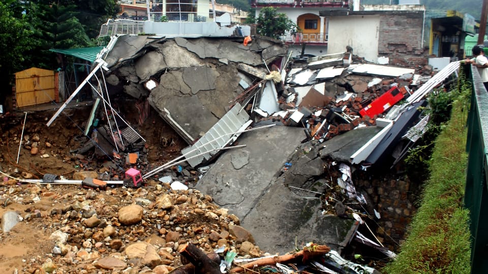 Dehradun Disaster villagers slept soundly but when they woke up they found water everywhere story of villagers