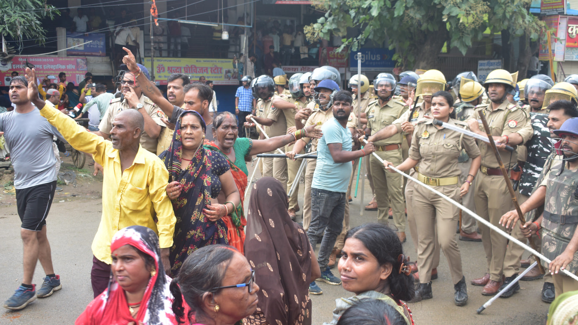 Gorakhpur Crime News NEET Aspirant Deepak Gupta Murdered, Killers Posted Photo News in Hindi