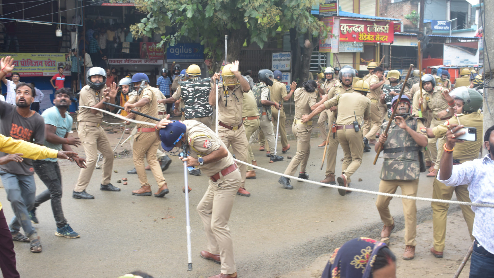 Gorakhpur Crime News NEET Aspirant Deepak Gupta Murdered, Killers Posted Photo News in Hindi