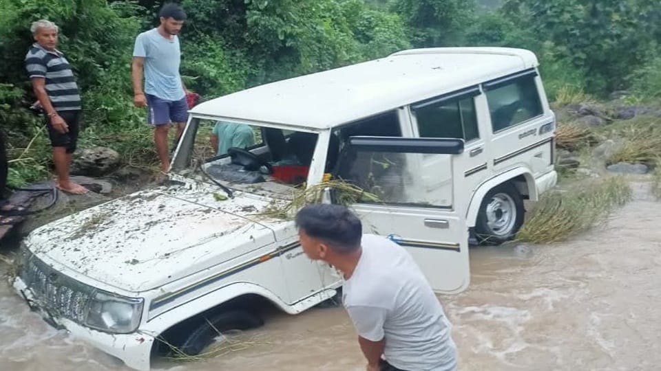 Youth dies after Bolero flows into drain in kotabhag