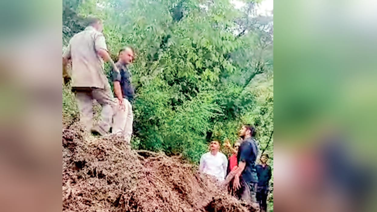 Himachal Landslide: Father came to wake him up... daughter said nothing will happen, buried the next moment
