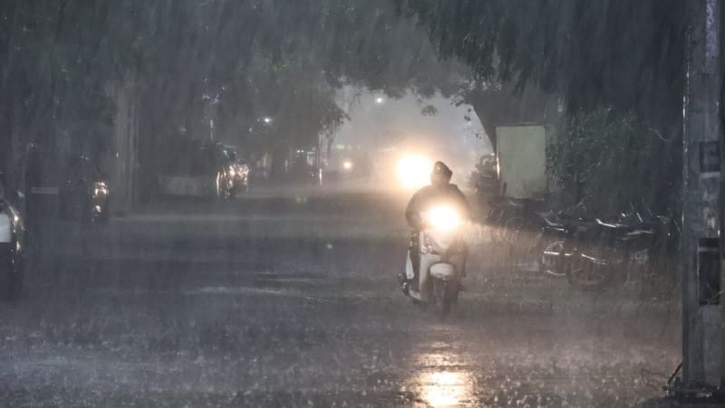Indore News rains heat weather imd mausam temperature