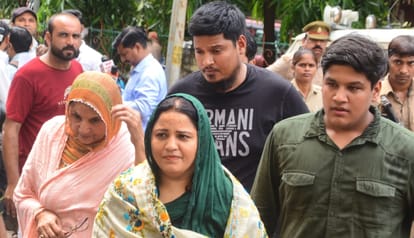 Kanpur Irfan Solanki said The blessings of people of Kanpur who made my wife an MLA I have full faith in Court