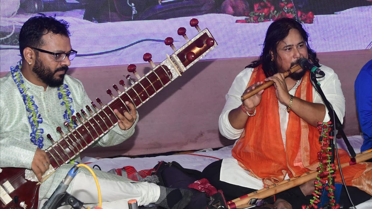court of Maa Kali accompaniment of tabla flute and sitar is arranged in 10 matra teen taal medium rhythm
