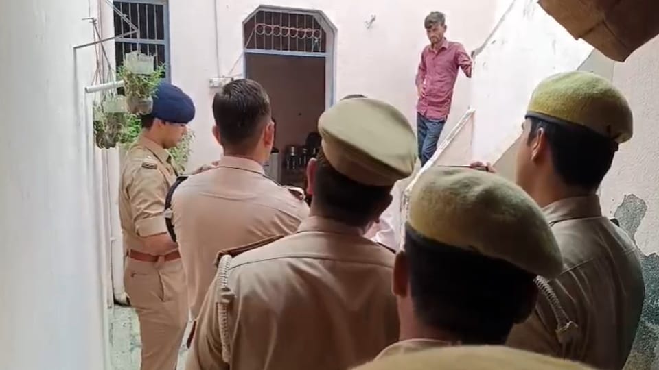 Muzaffarnagar Crime: Brothers Punish Sister for Marrying Cousin, Infant Nephew Dies in Scuffle
