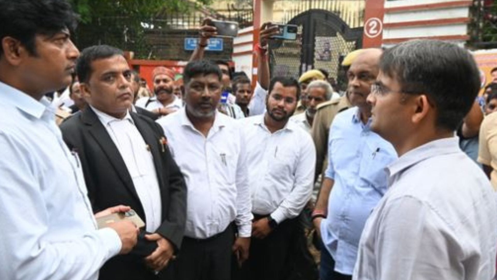 Court case Lawyers on strike today demanding removal of ADCP Neetu from district