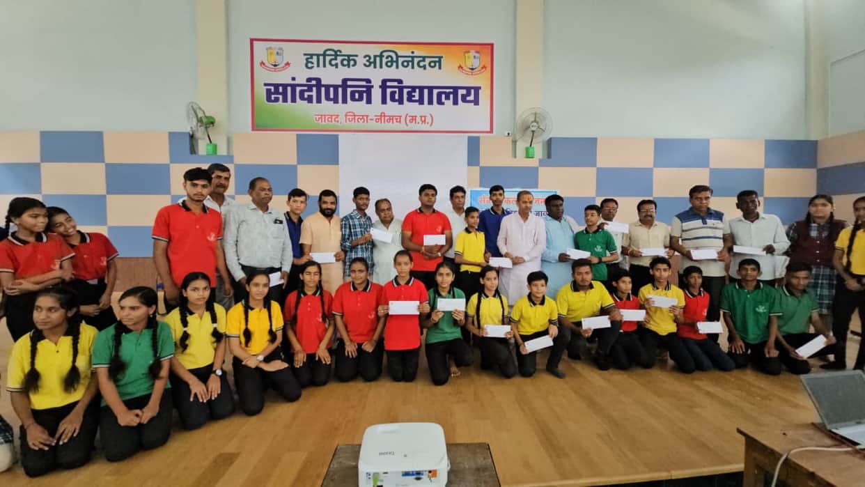 MLA Saklecha's unique initiative on PM Modi's birthday, Inspired service to 14,000 students