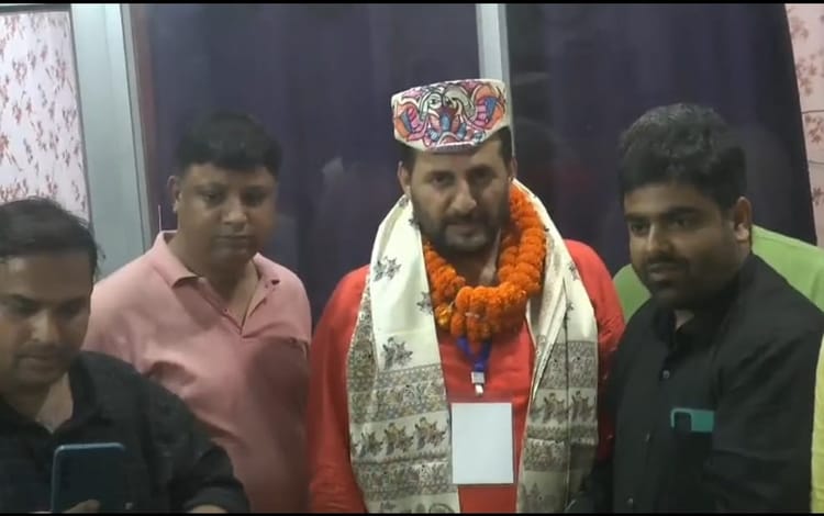 Bihar Politics: मंत्री नीरज बबलू का तेजस्वी और RJD पर हमला, 'अधिकार यात्रा सिर्फ अफवाह फैलाने का जरिया...',