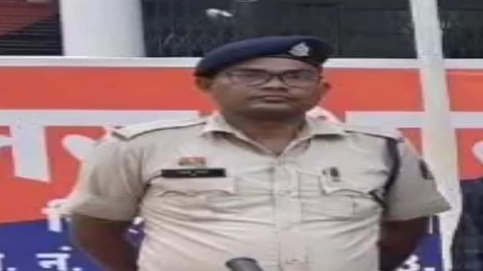 सड़क हादसे में पुलिस जवान की मौत