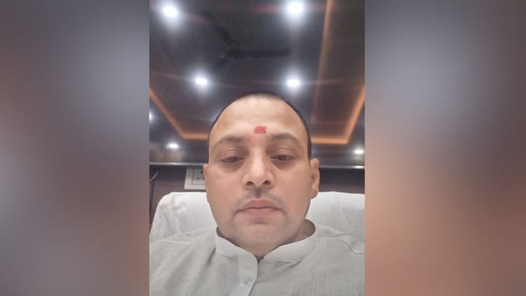 Bihar Election: भाजपा के पूर्व जिला अध्यक्ष शशि रंजन ने सभी पदों से दिया इस्तीफा, अलग होने की बताई ये वजह