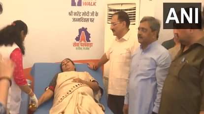 Delhi CM takes part in sankalp walk, donates blood to celebrate PM Modi's birthday