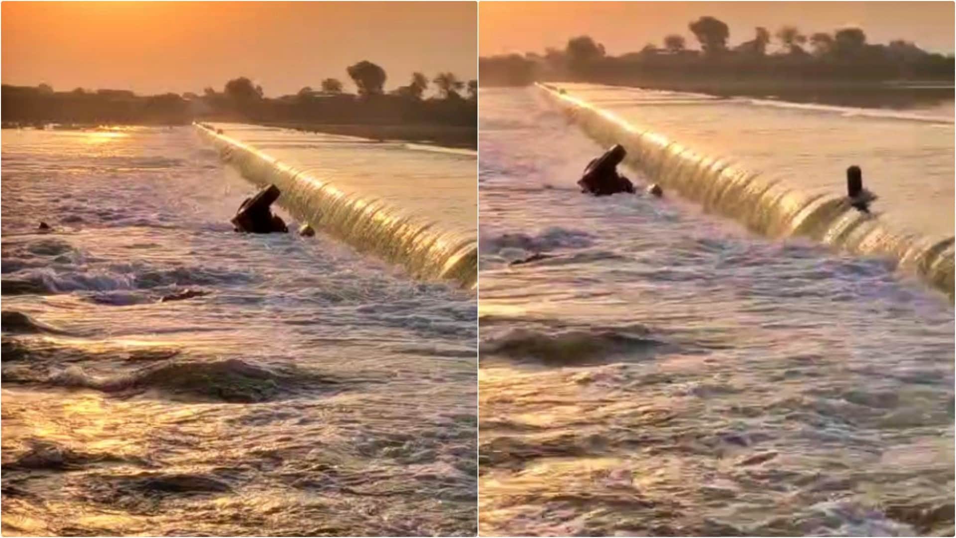 रपट से बहकर नदी में डूबते ट्रैक्टर और चालक