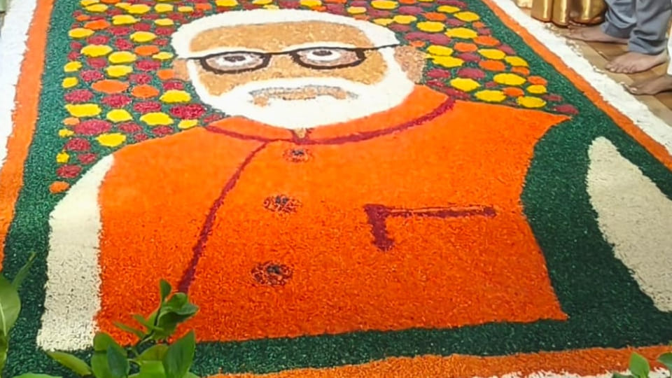 Kanpur: PM Modi's figure made from black sesame seeds and lotus seeds