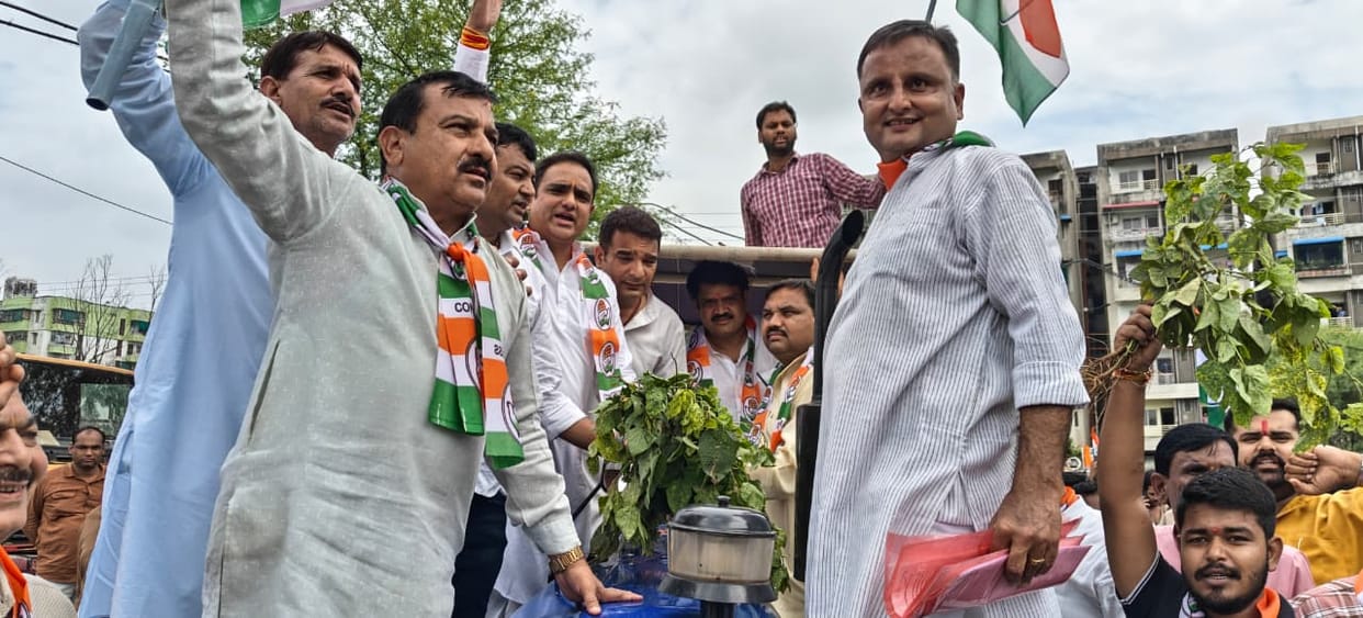 Bhopal: Kisan Congress held a tractor rally in Bhopal, surrounded the SDM office and raised slogans against th