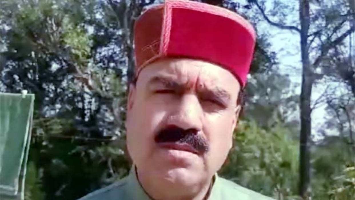 MLA Lakhanpal cheated On pretext of son treatment a woman took ten thousand rupees but bought a mobile phone
