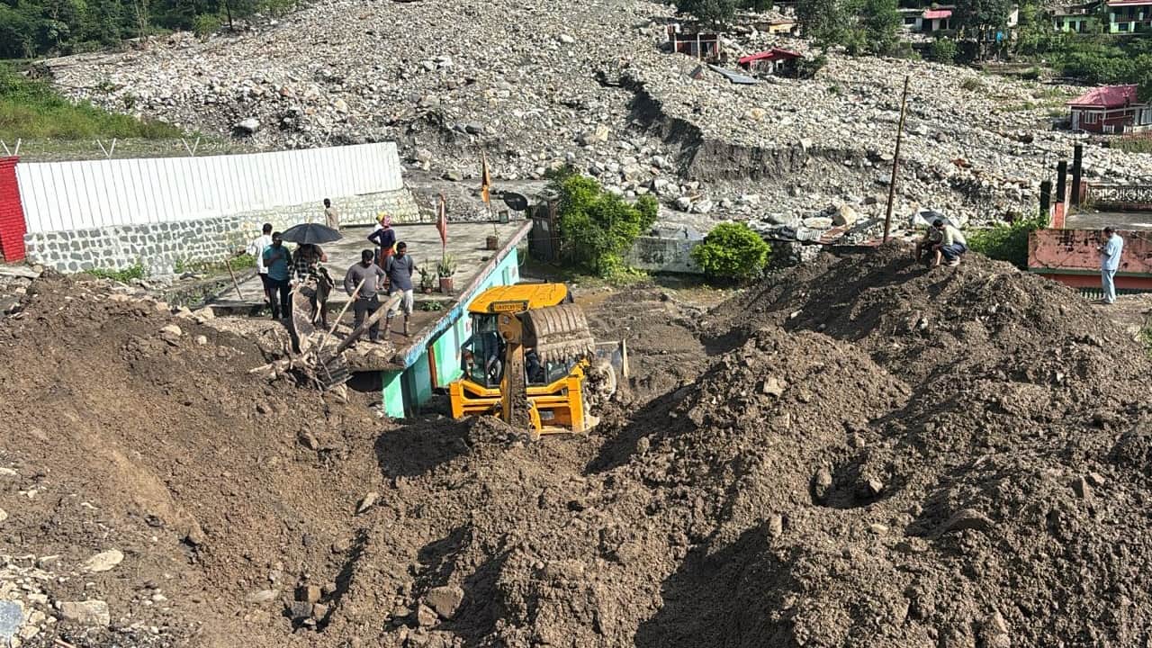 Dehradun disaster Rescue operations underway to find missing people relief being provided to affected areas