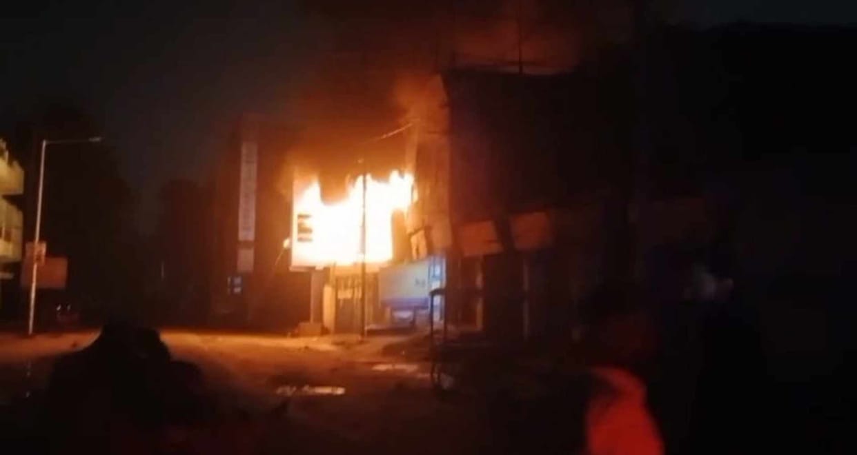 fire broke out in a furniture shop on the night of Vishwakarma Puja