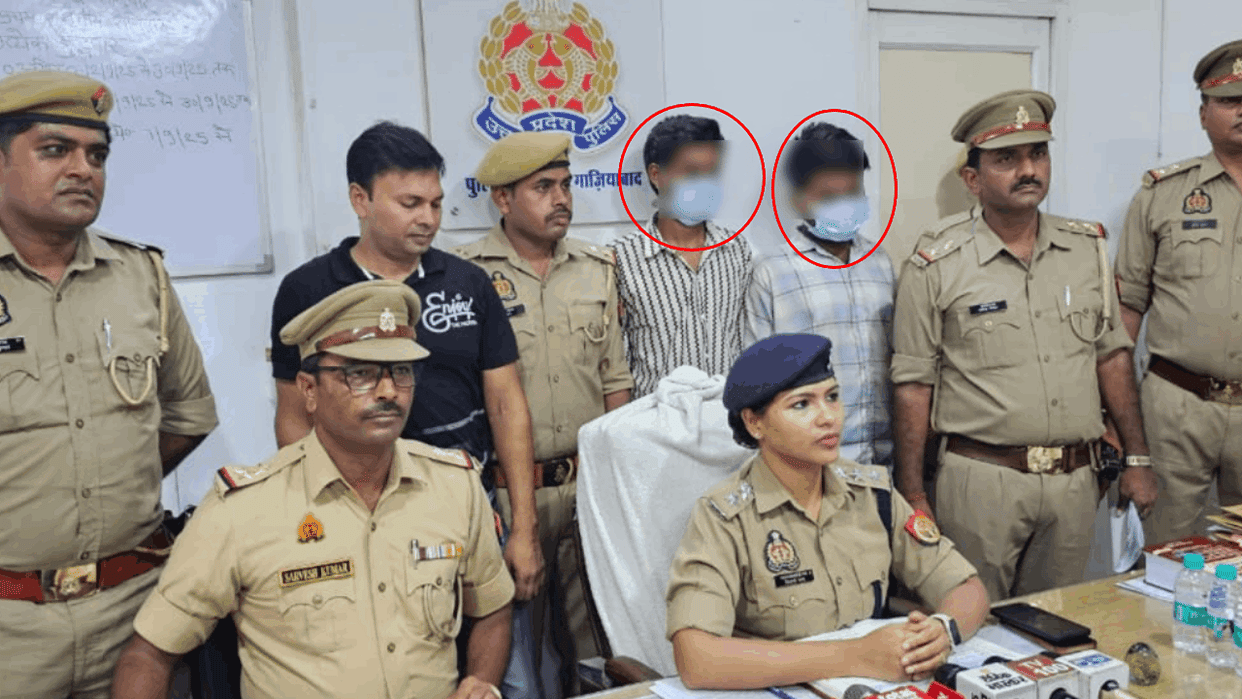 Wave City Police achieved major success by arresting two vicious snatchers