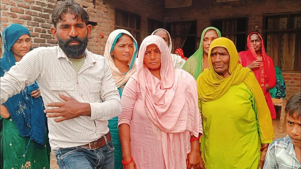 Dehradun accident: No news of four youths of Saharanpur, helplessness in the eyes of the family members