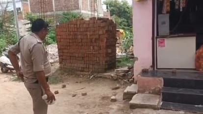 Gwalior Crime: Father pours chilli powder into daughter's eyes, then stabs her to death