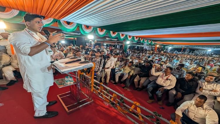 'वोट चोर गद्दी छोड़' के नारे से गूंजा बेमेतरा: पायलट बोले- जनता BJP से पूरी तरह ऊब चुकी है,पूर्व CM ने कसा तंज