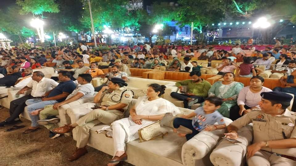 Crowds gathered at Janakpuri mahotsav in agra