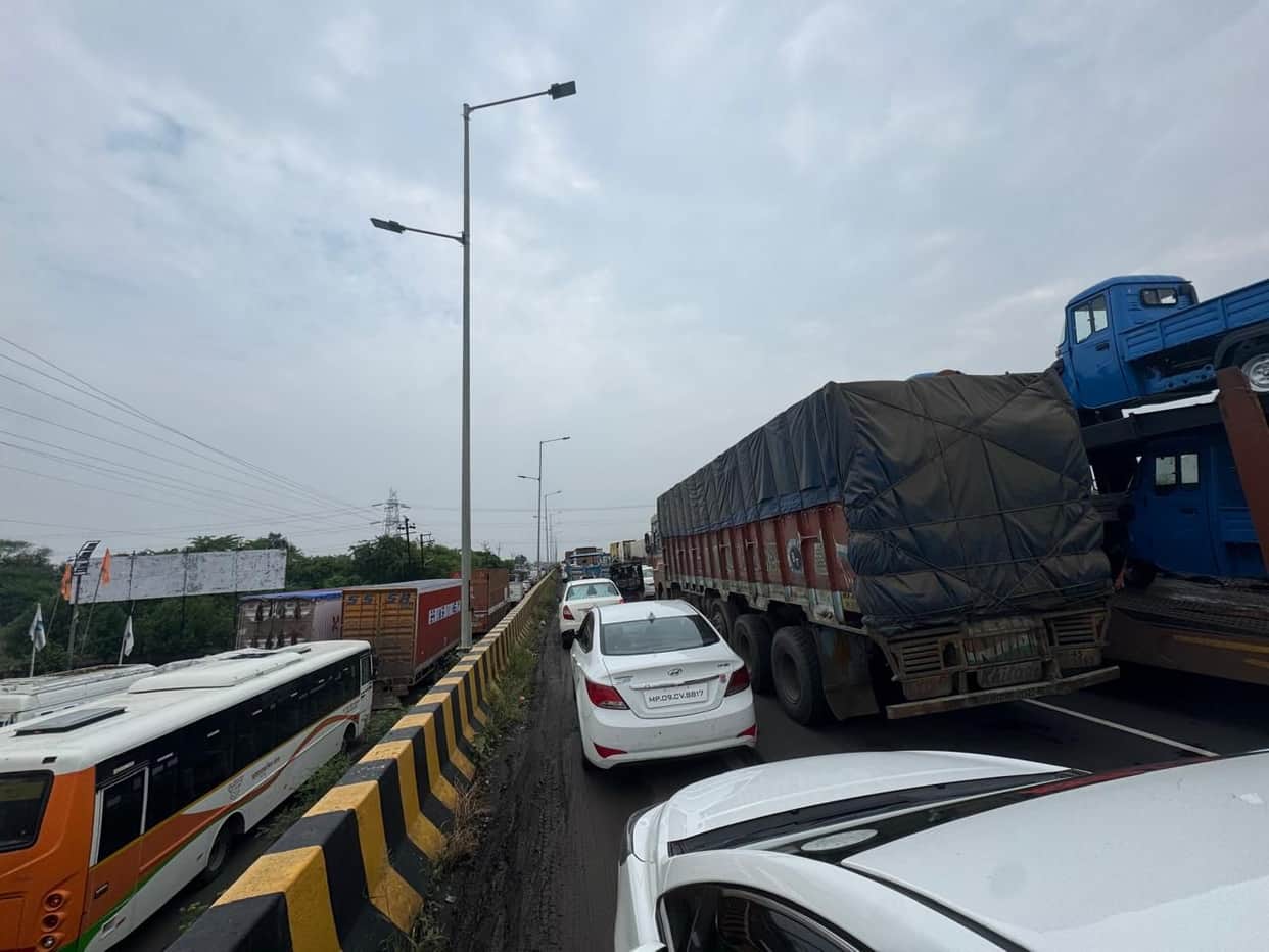 MP News Indore bypass was again jammed, vehicles were stranded for five hours.