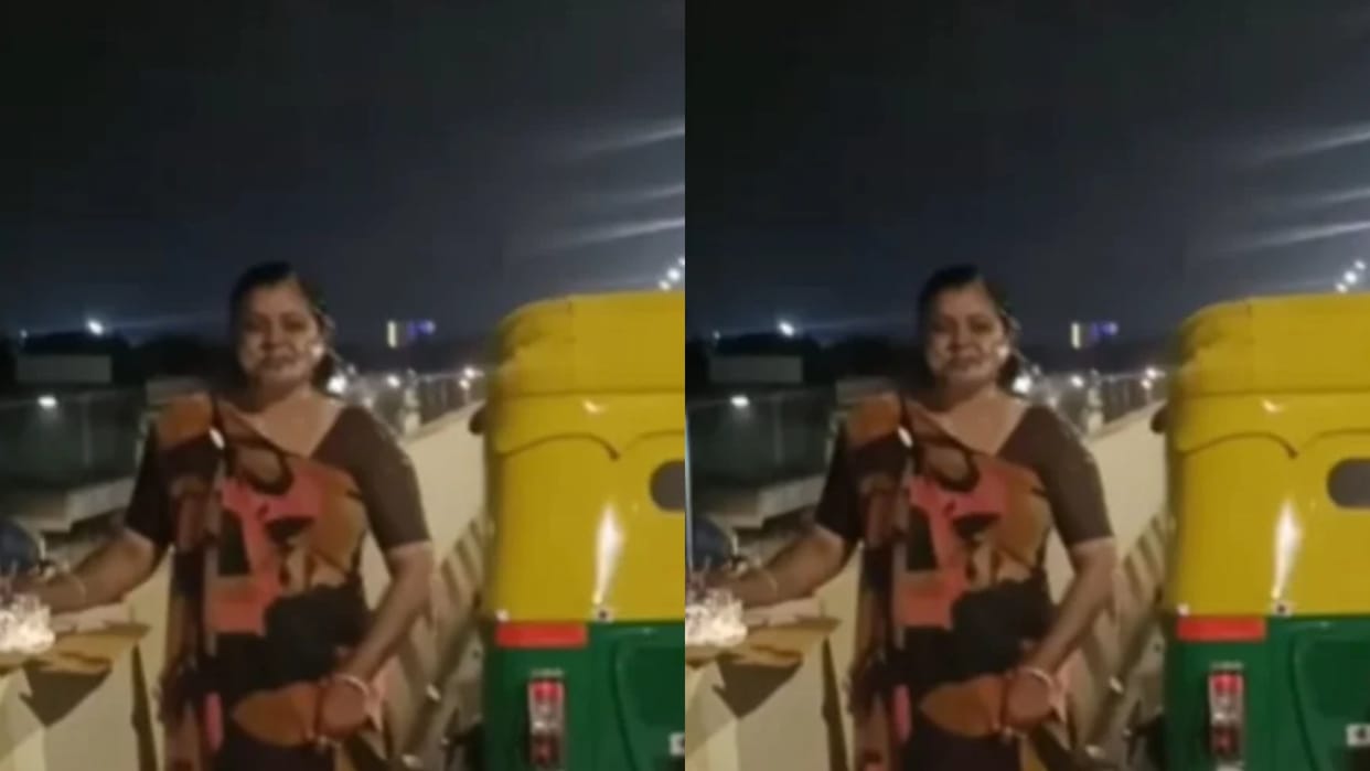 Auto driver by profession but celebrated his cutting cake on the road and throwing money at her Video Viral