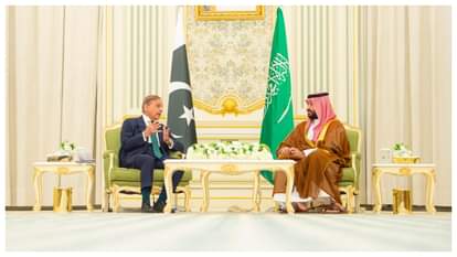 शहबाज शरीफ और खालिद बिन सलमान