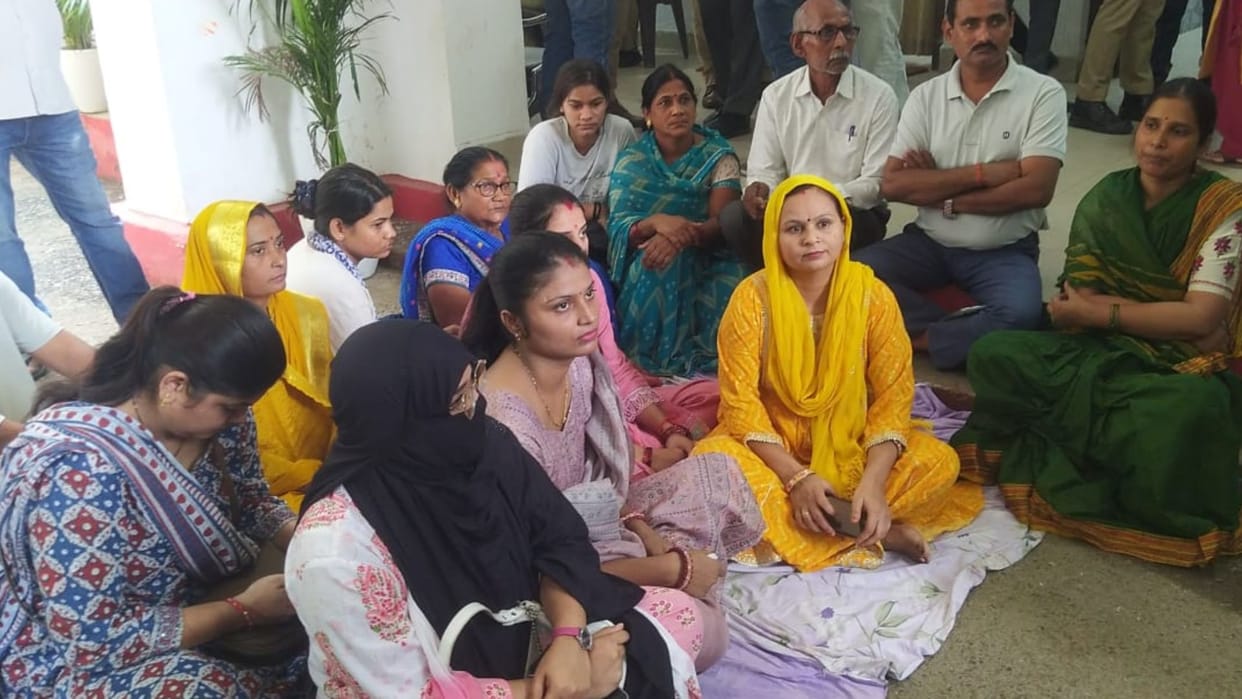 Inspector family staged sit-in protest in front of CP office demanding action against accused