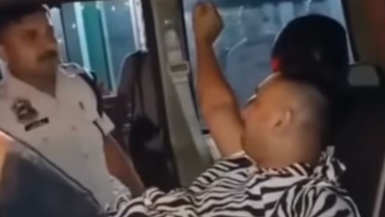 After drinking alcohol the boys snatched the jeep from the policeman said drop us home Video goes Viral