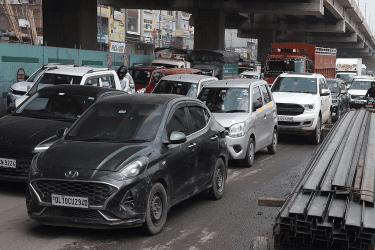 Commuting From Bhopura To Wazirabad Road In Ghaziabad Is Extremely Challenging Due To Traffic Jams. – Amar Ujala Hindi News Live