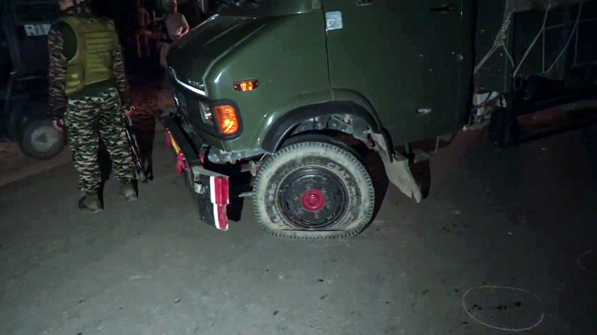 Manipur armed men attacked Assam Rifles in Nambol Sabal Leikai area casualties rescue hindi news updates
