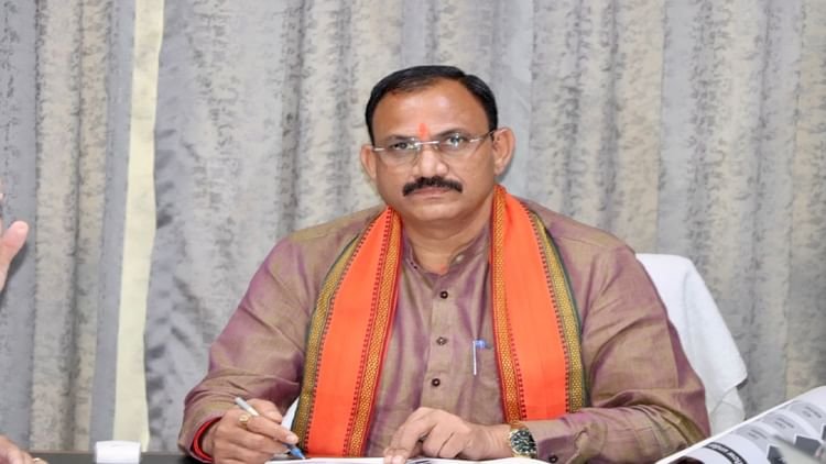 Raipur: मंत्री जायसवाल बोले- एनएचएम कर्मचारी काम पर नहीं लौटे तो होगी नई भर्ती, हड़ताल खत्म करने पर बनी सहमति
