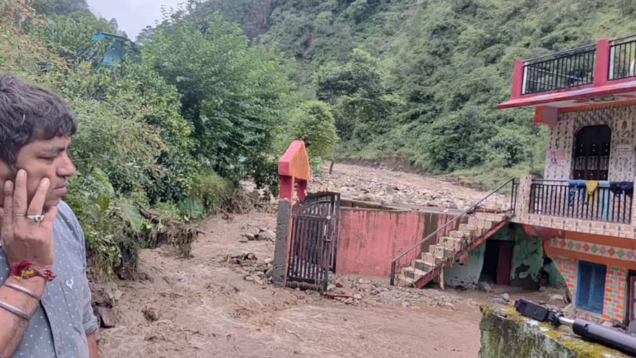 Chamoli Cloudburst Lightning flashed loud thunder no chance to recover destruction occurred in blink of an eye