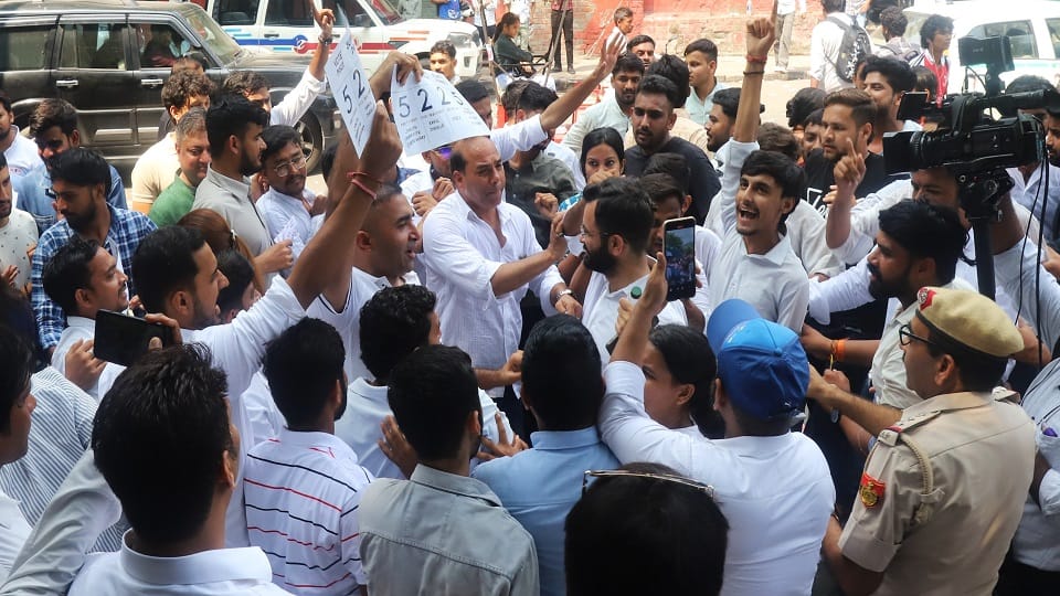 DUSU 2025: ABVP Wins Three Key Posts, NSUI’s Rahul Jhansala Becomes Vice President