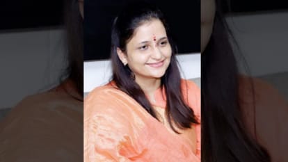 Up:सरकारी स्कूल से पढ़कर आईएएस बनीं मोनिका रानी ने महानिदेशक स्कूल ...