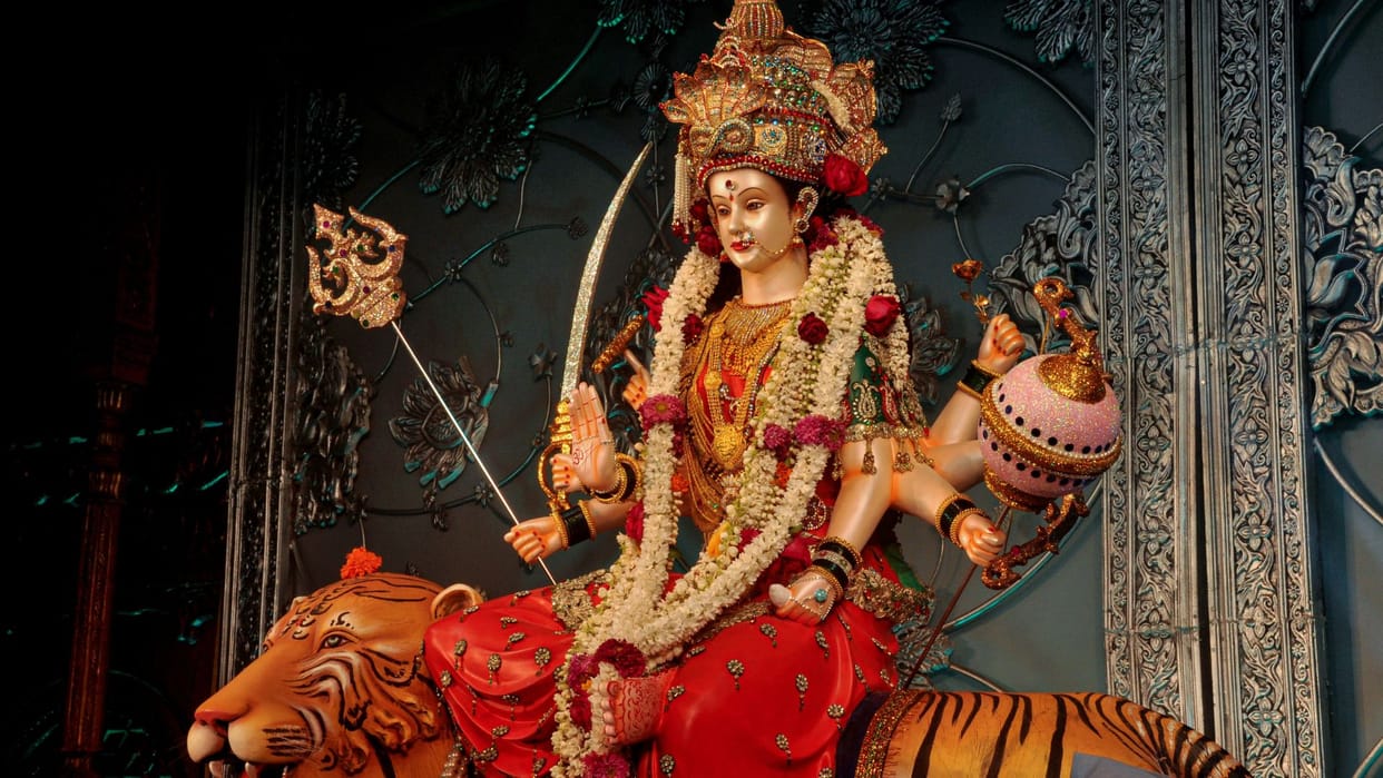 First day of Shardiya Navratri 2025  on 22nd September know which form of Maa Durga is worshipped
