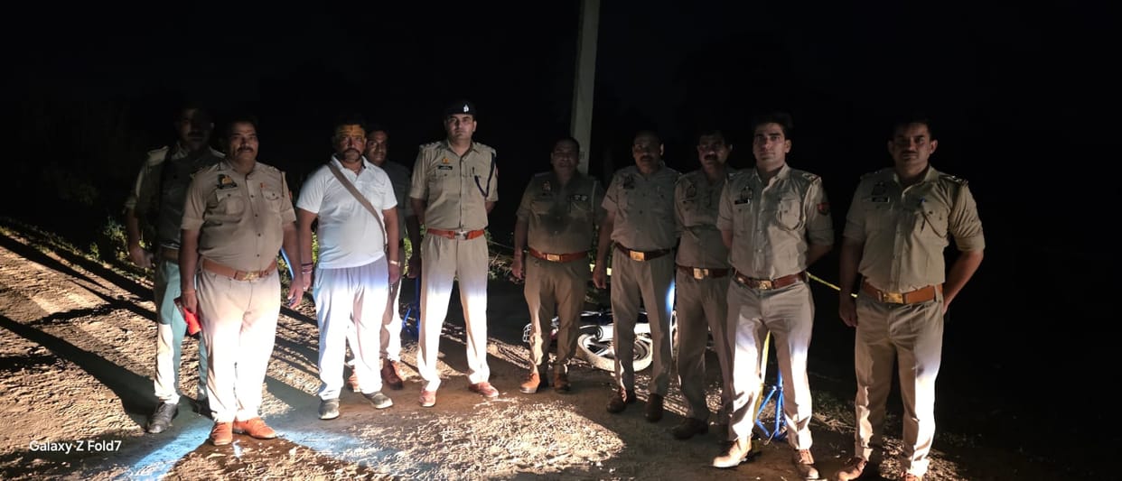 Mathura Encounter:  Rewarded Criminal Shot in Leg Arrested with Arms