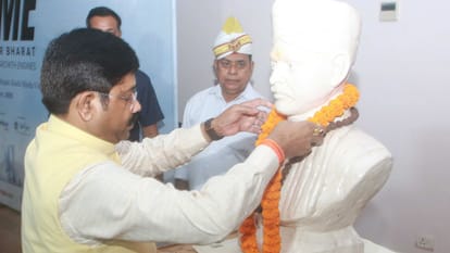 MSME for Bharat in varanasi Minister Nand Gopal Gupta Nandi said that UP become an investment destination