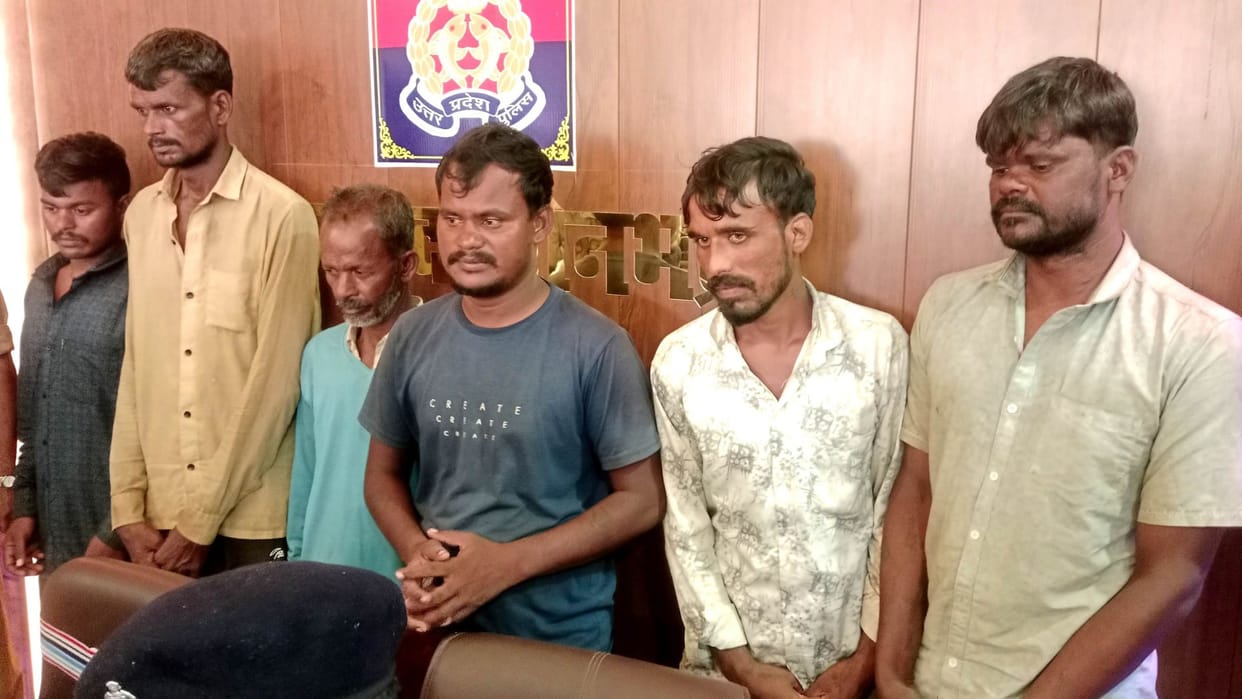 Sonbhadra News Six thieves arrested for conducting recce posing as hawkers three major thefts uncovered