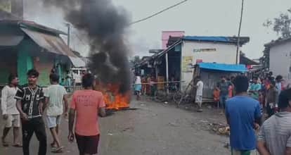 Statue vandalism in Purnia sparked riots, arson and vandalism; police resorted to lathi charge and aerial firi