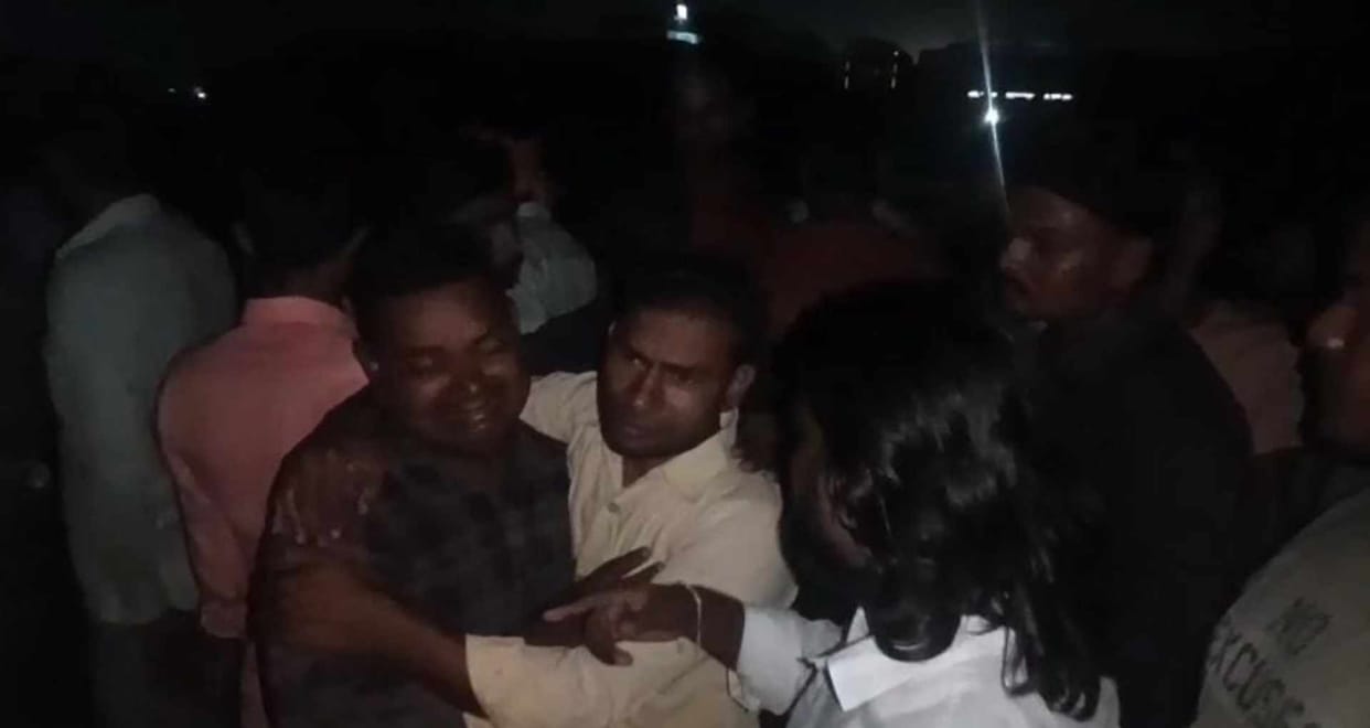 muzaffarpur road accident carpenter umesh thakur killed truck collision nh57 blocked