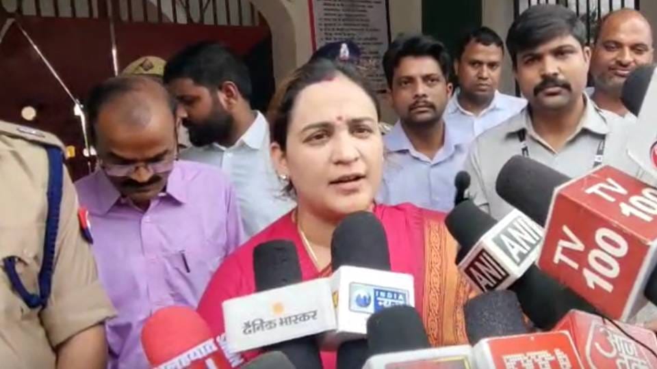 Aparna Yadav took dig at Rahul Gandhi by mentioning scams of Congress In Sultanpur