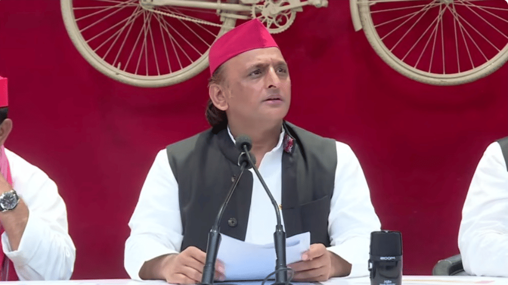 UP: Akhilesh Yadav said – BJP's only job is to commit scams
