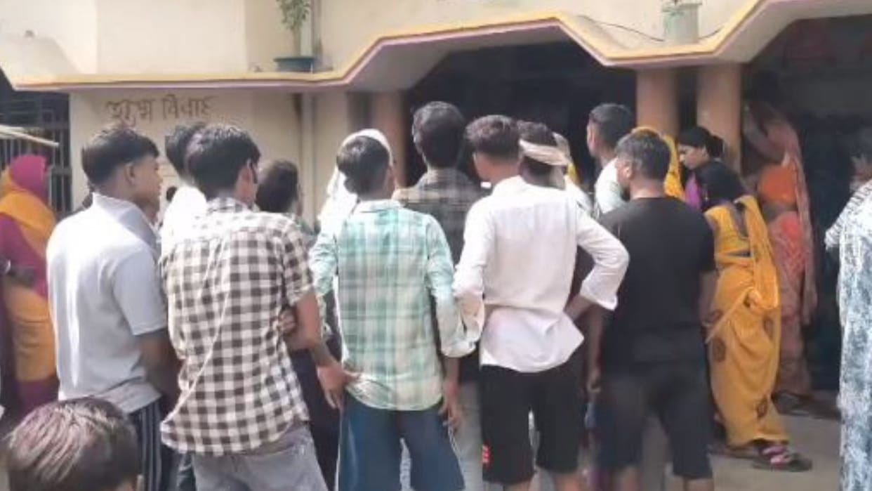 old man beaten to death over mobile phone snatching village tense mob arrives after girl raises alarm