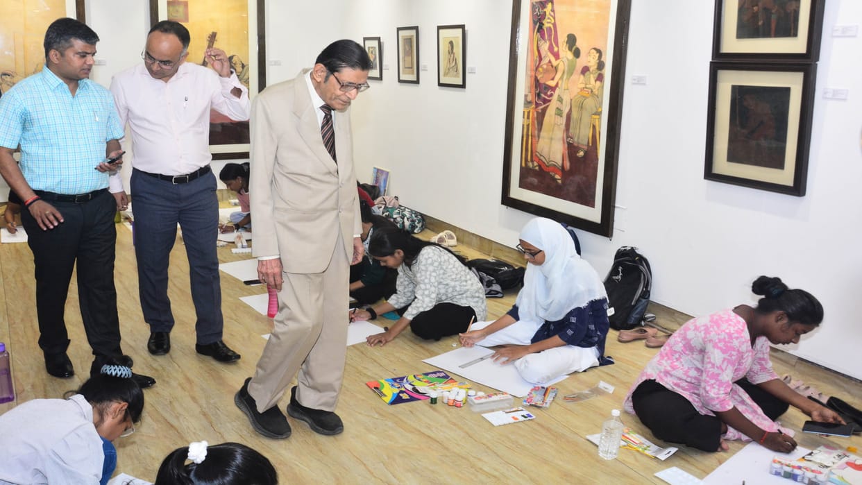 Company Bagh is coming alive with the revolutionary legacy of painters, reviving indigenous art.