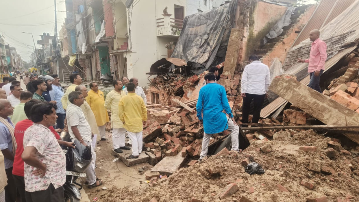 In Gorakhpur, miscreants demolished the shop of the former deputy mayor, using a bulldozer.